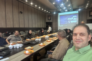 نشست صمیمی رئیس دانشکده فن آوری های نوین پزشکی با کارکنان به مناسبت روز کارمند
